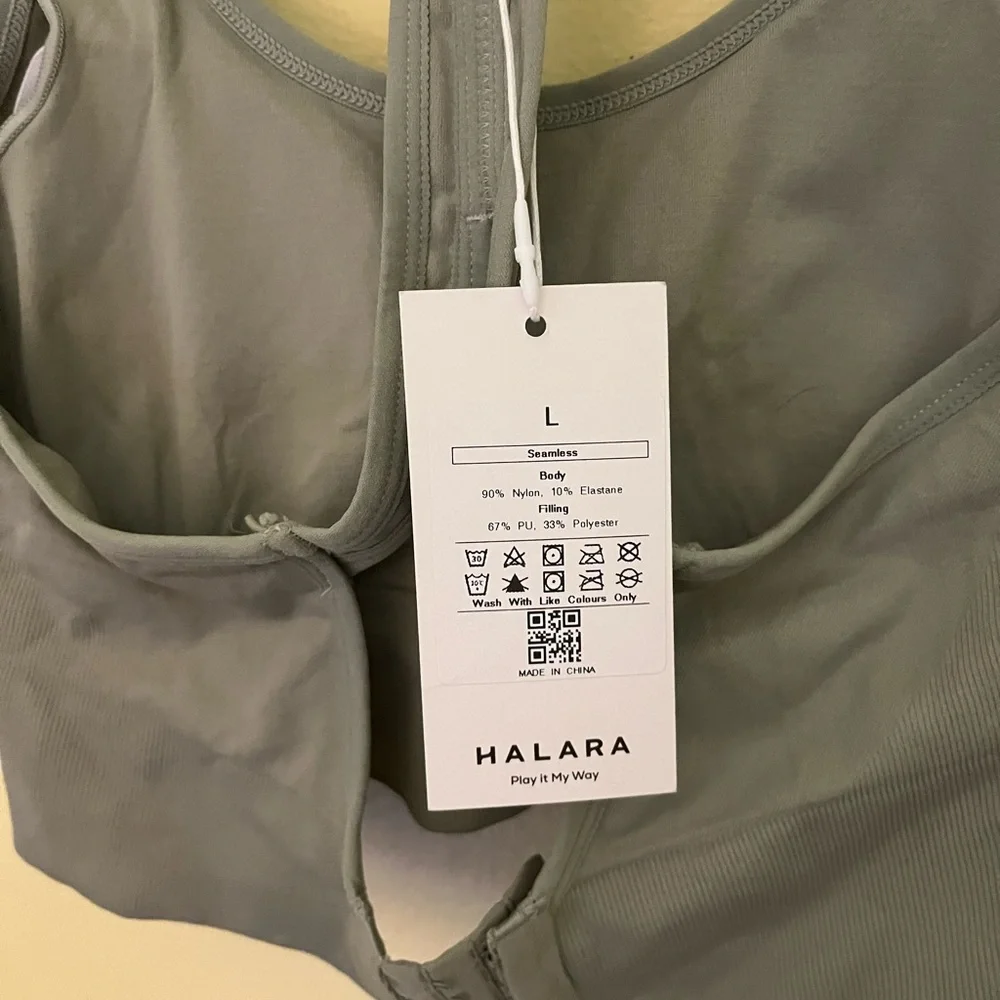 HALARA Pale Green Sports Bra Size Large NWT - Picture 7 of 7